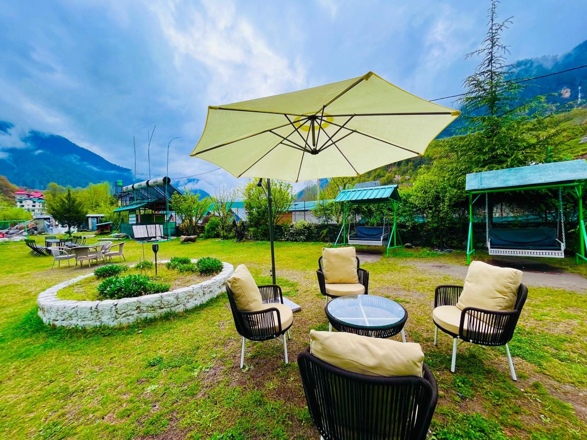 Himalayan Fort Resort, Manali - ! Riverside Property !! Big Lawn With Bonfire !! Best Selling !! Scenic River & Mountais View !! Big Parking !! Luxury Balcony Rooms !! Playing Zone !! Property Of The Year ! M 98160-43600 Exterior photo