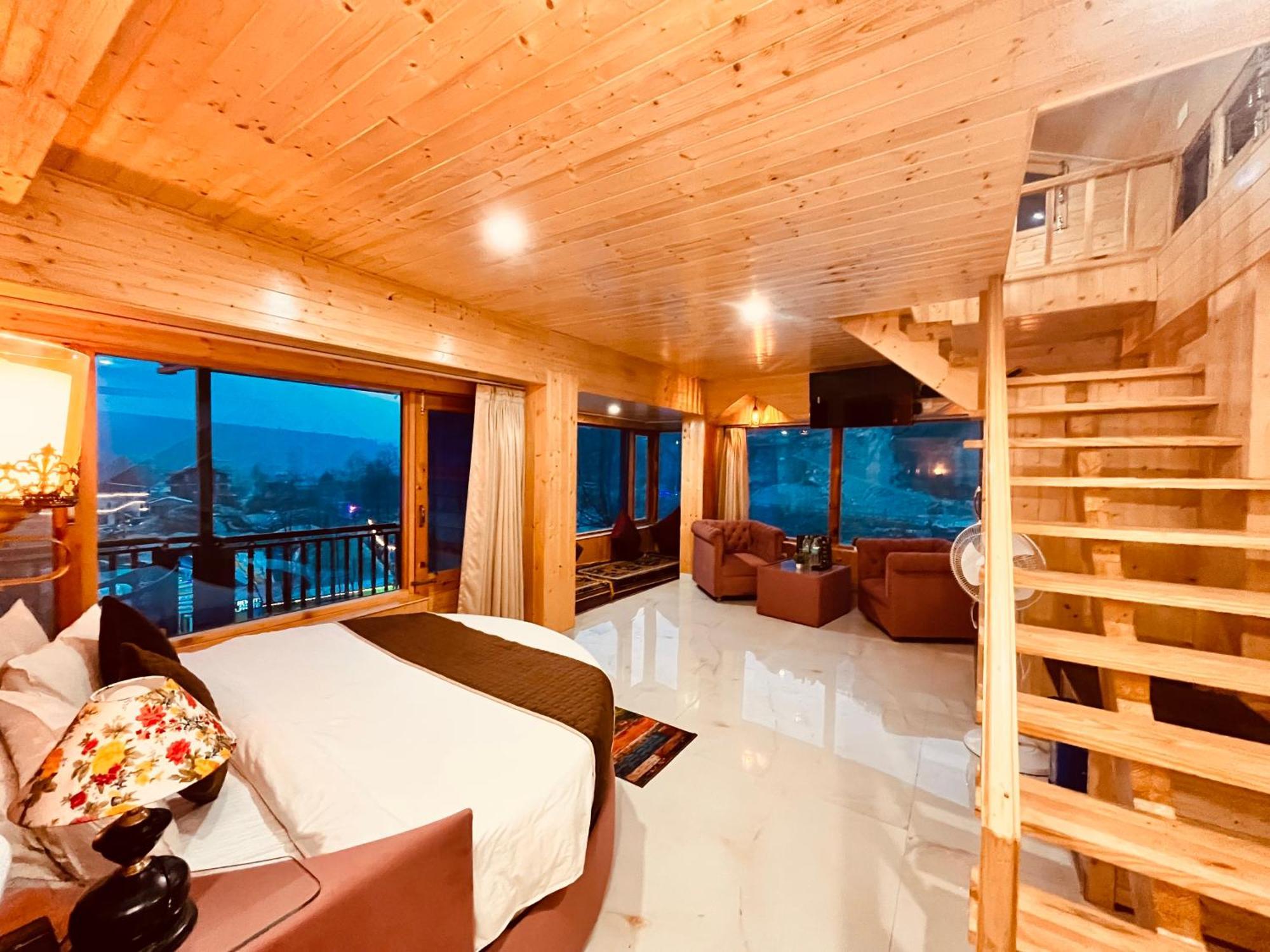 Himalayan Fort Resort, Manali - ! Riverside Property !! Big Lawn With Bonfire !! Best Selling !! Scenic River & Mountais View !! Big Parking !! Luxury Balcony Rooms !! Playing Zone !! Property Of The Year ! M 98160-43600 Exterior photo